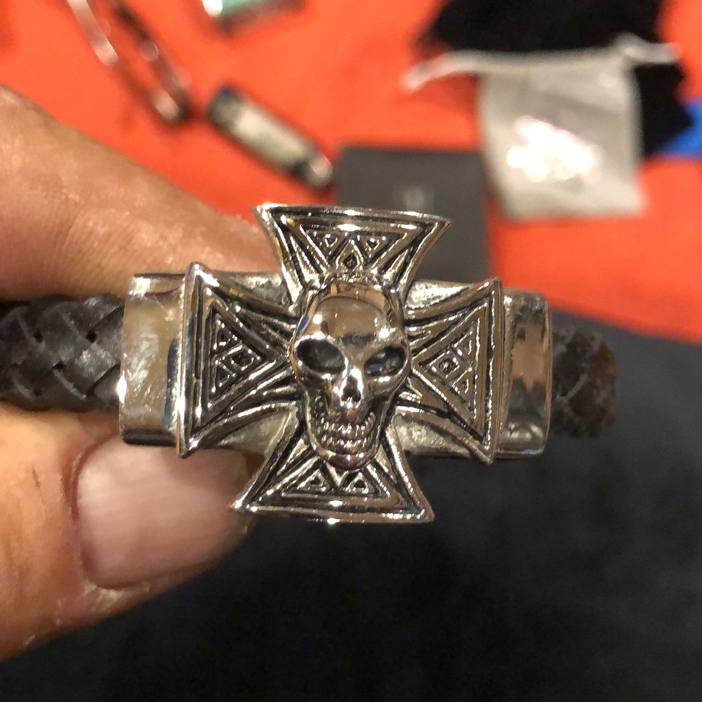 Iron cross and skull bracelet leather new